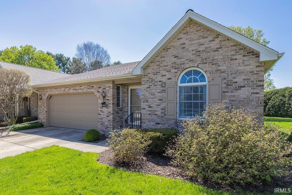 Photo of 1436 Hampton Circle, Goshen, IN 46526 (MLS # 202614354)