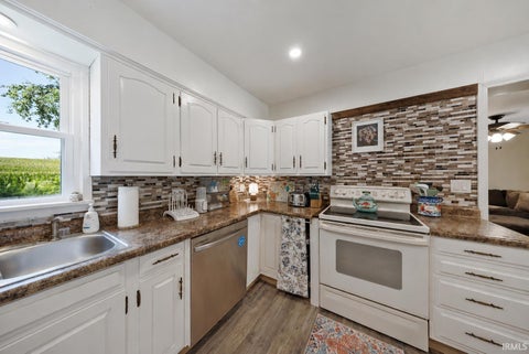 Tiny photo for 11225 Sharon Drive, Evansville, IN 47712 (MLS # 202632048)
