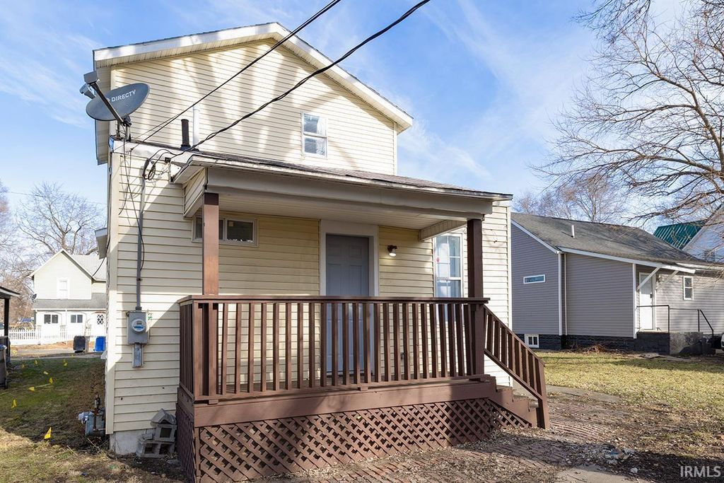 Photo of 721 Harrison Street, Elkhart, IN 46516 (MLS # 202546008)