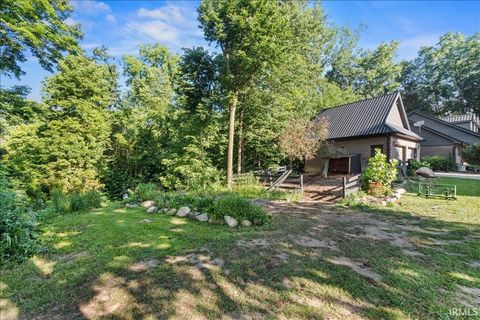 Tiny photo for 1353 S 1038 E, Greentown, IN 46936 (MLS # 202627370)