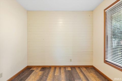 Tiny photo for 1353 S 1038 E, Greentown, IN 46936 (MLS # 202627370)