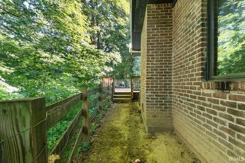 Tiny photo for 1353 S 1038 E, Greentown, IN 46936 (MLS # 202627370)