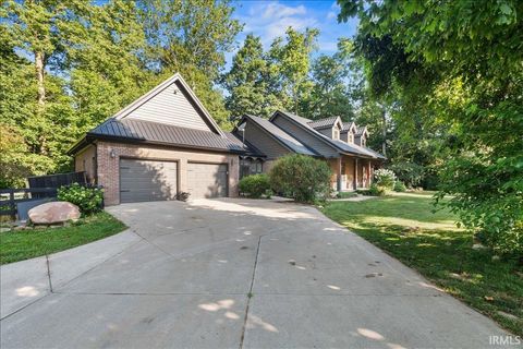 Tiny photo for 1353 S 1038 E, Greentown, IN 46936 (MLS # 202627370)