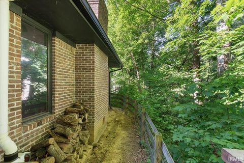 Tiny photo for 1353 S 1038 E, Greentown, IN 46936 (MLS # 202627370)