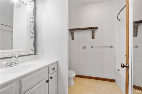 Tiny photo for 1353 S 1038 E, Greentown, IN 46936 (MLS # 202627370)