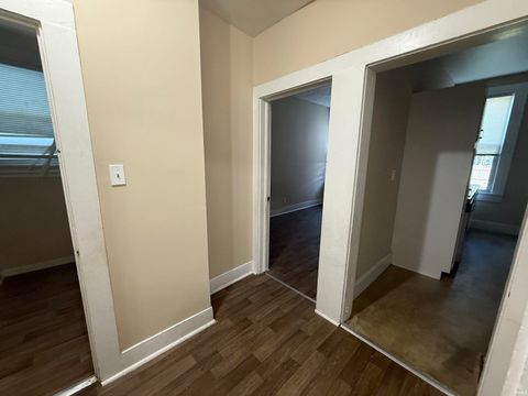 Tiny photo for 1019 W Franklin Street, Evansville, IN 47712 (MLS # 202541359)