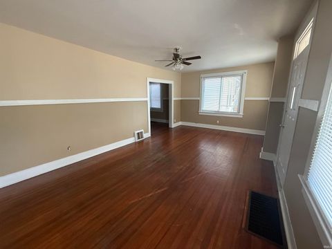 Tiny photo for 1019 W Franklin Street, Evansville, IN 47712 (MLS # 202541359)