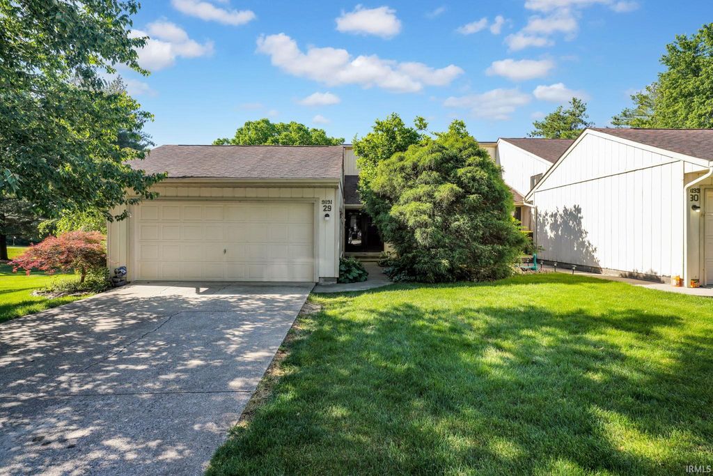 Photo of 9191 S Greenridge Lane, Bloomington, IN 47401 (MLS # 202618284)