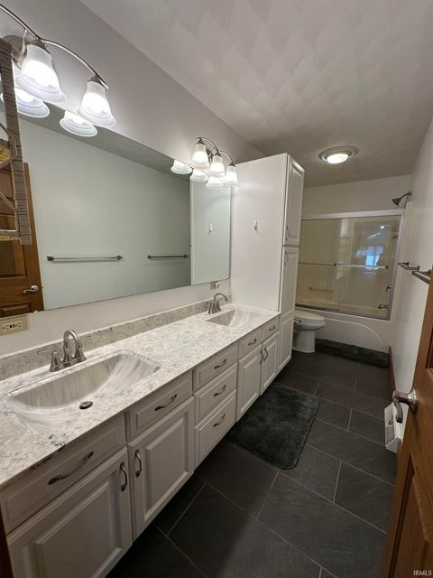 Tiny photo for 816 Lakeside Drive, Kokomo, IN 46901 (MLS # 202538154)