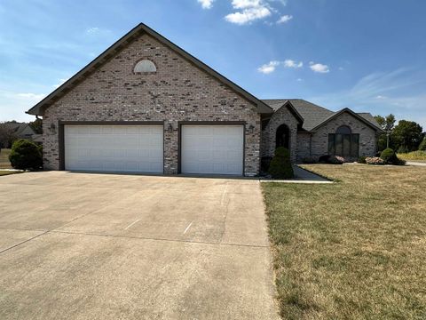 Tiny photo for 816 Lakeside Drive, Kokomo, IN 46901 (MLS # 202538154)