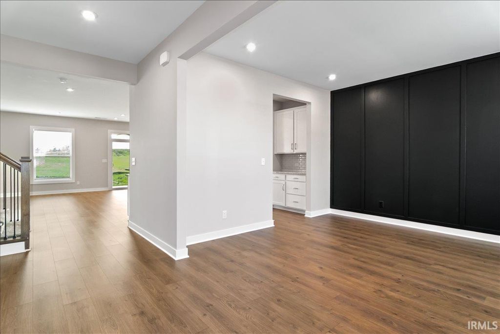 Photo of 5093 Jackson Drive, Newburgh, IN 47630 (MLS # 202613360)