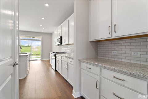 Tiny photo for 5093 Jackson Drive, Newburgh, IN 47630 (MLS # 202613360)