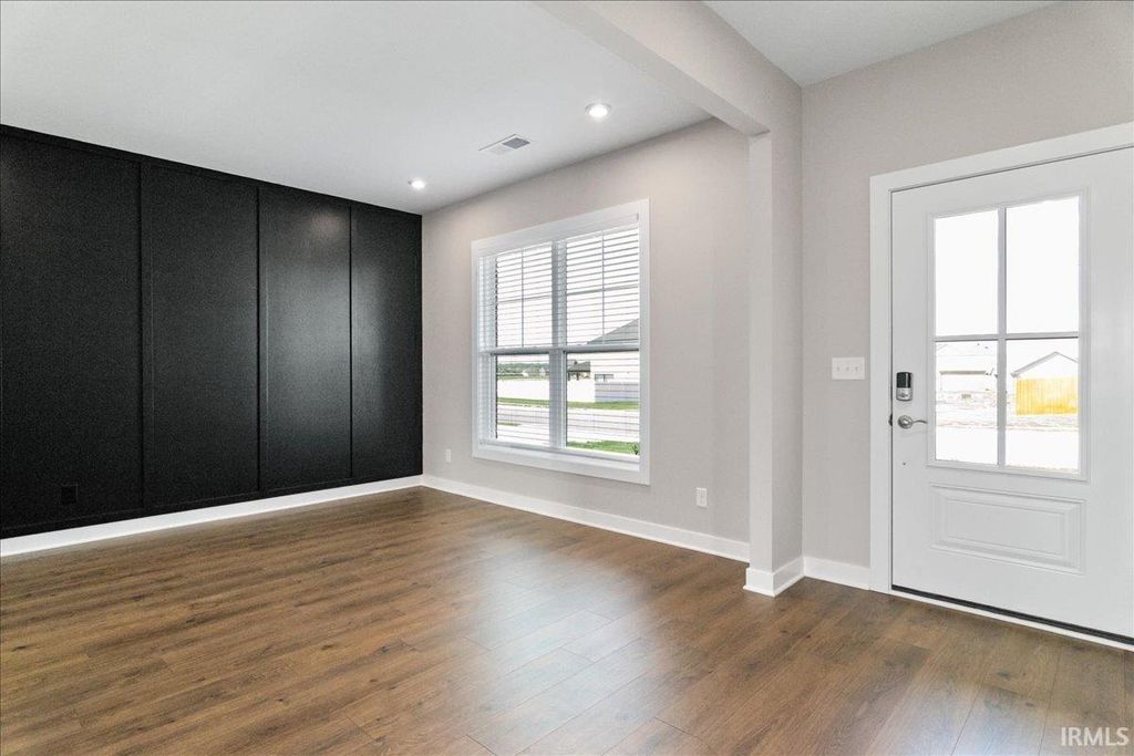 Photo of 5093 Jackson Drive, Newburgh, IN 47630 (MLS # 202613360)