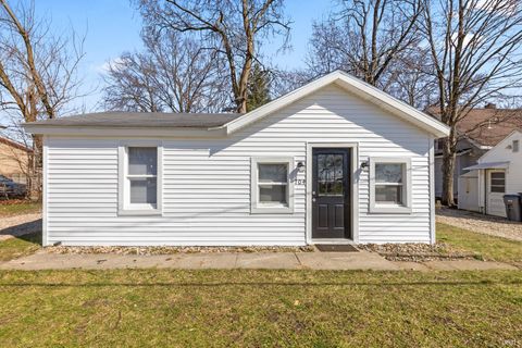 Tiny photo for 702-704 N West Boulevard, Elkhart, IN 46514 (MLS # 202609298)