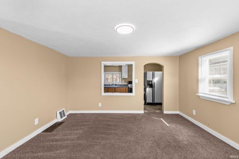 Tiny photo for 702-704 N West Boulevard, Elkhart, IN 46514 (MLS # 202609298)