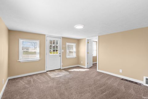 Tiny photo for 702-704 N West Boulevard, Elkhart, IN 46514 (MLS # 202609298)