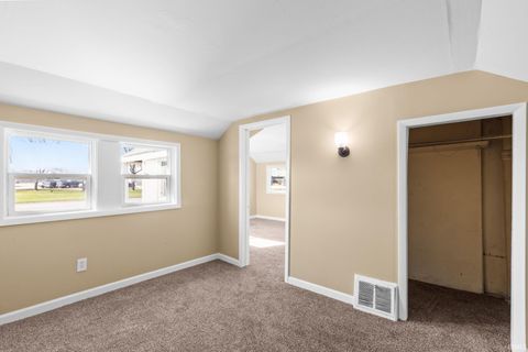 Tiny photo for 702-704 N West Boulevard, Elkhart, IN 46514 (MLS # 202609298)