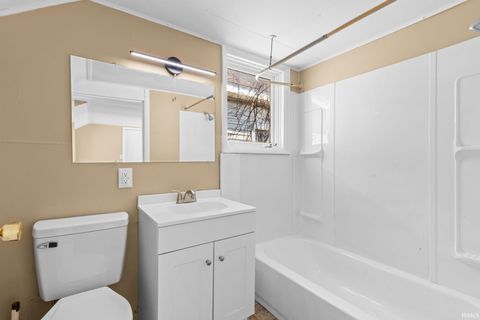 Tiny photo for 702-704 N West Boulevard, Elkhart, IN 46514 (MLS # 202609298)