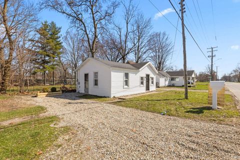 Tiny photo for 702-704 N West Boulevard, Elkhart, IN 46514 (MLS # 202609298)