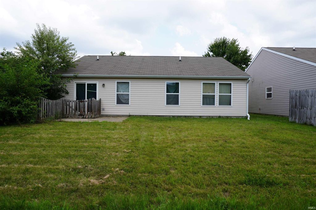 Photo of 2707 Queencastle Drive, Lafayette, IN 47909 (MLS # 202628808)
