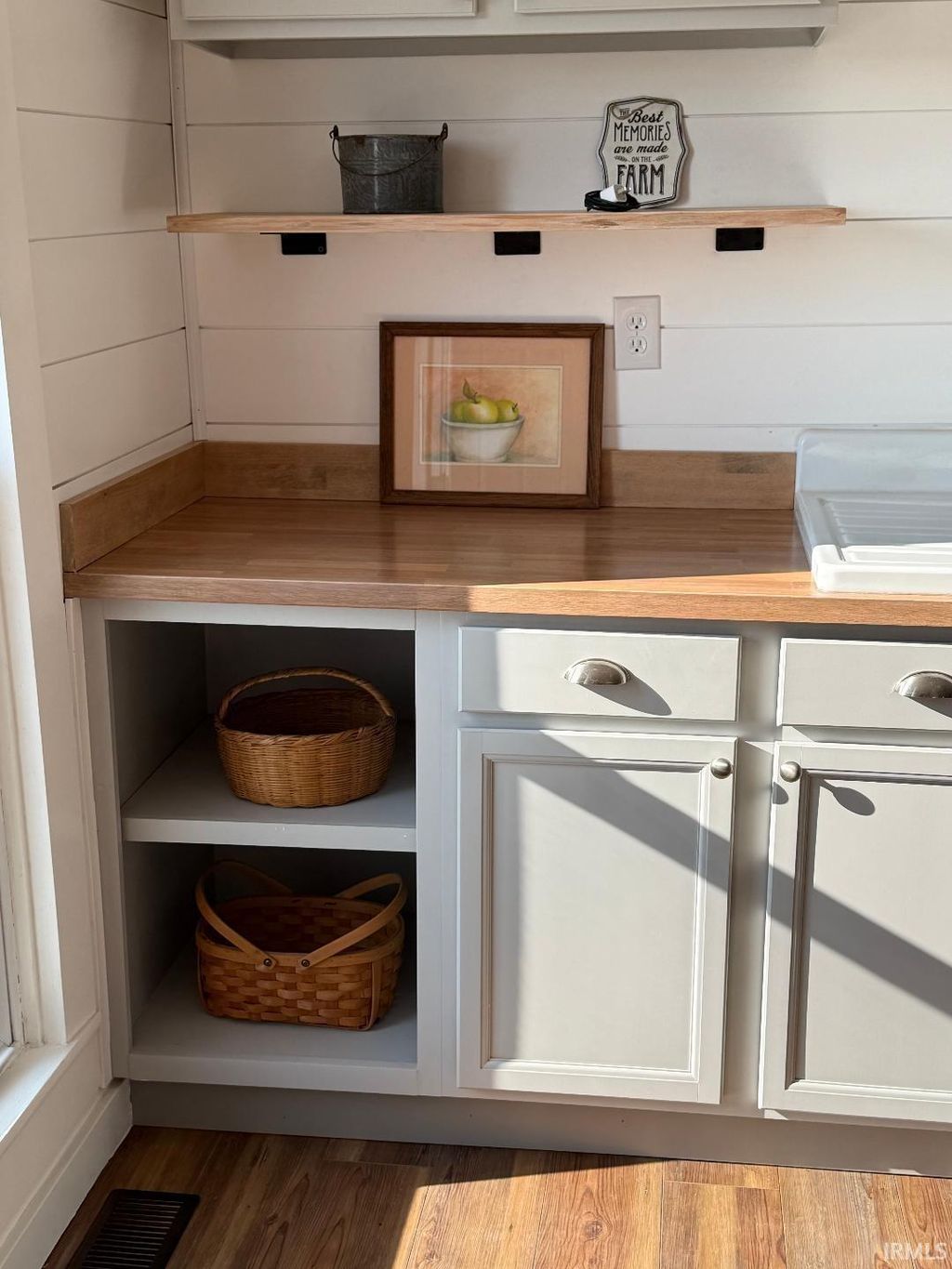 Photo of 4833 N SHILOH CHURCH Road, Patoka, IN 47666 (MLS # 202548282)