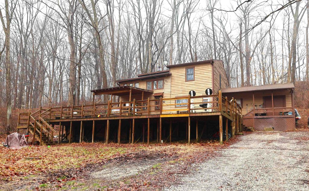 Photo of 5689 E Bland Road, Bloomfield, IN 47424 (MLS # 202607459)