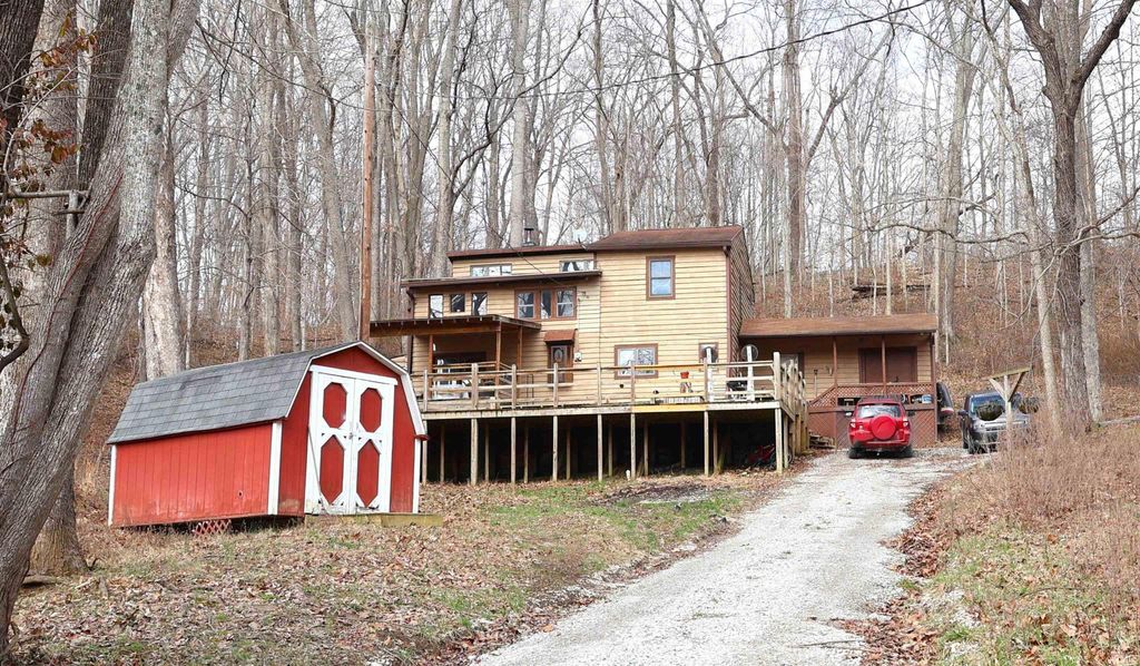 Photo of 5689 E Bland Road, Bloomfield, IN 47424 (MLS # 202607459)