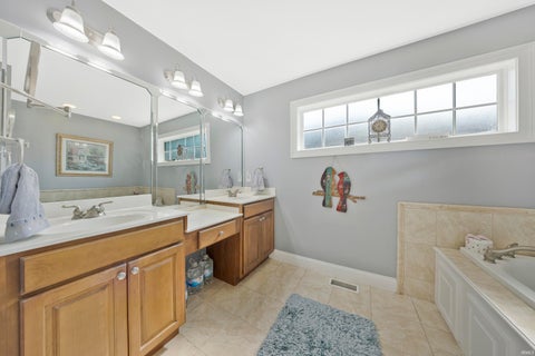 Tiny photo for 1034 Johannes Court, Evansville, IN 47725 (MLS # 202632697)