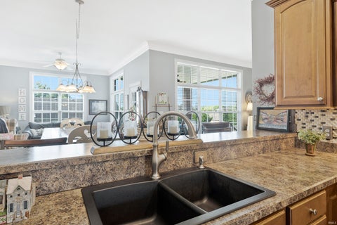 Tiny photo for 1034 Johannes Court, Evansville, IN 47725 (MLS # 202632697)