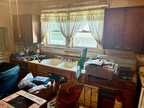Tiny photo for 130 S Jefferson Street, Princeton, IN 47670 (MLS # 202635307)