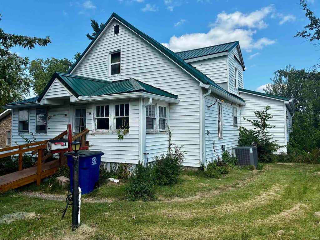 Photo of 130 S Jefferson Street, Princeton, IN 47670 (MLS # 202635307)