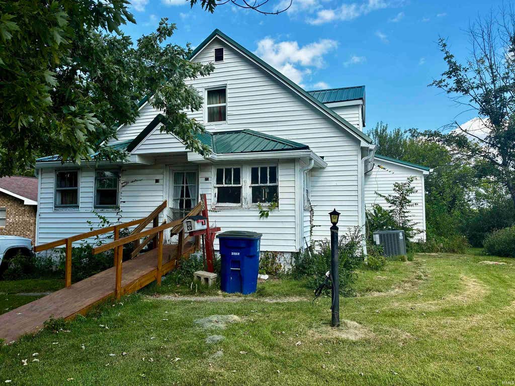Photo of 130 S Jefferson Street, Princeton, IN 47670 (MLS # 202635307)