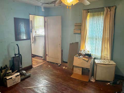 Tiny photo for 130 S Jefferson Street, Princeton, IN 47670 (MLS # 202635307)