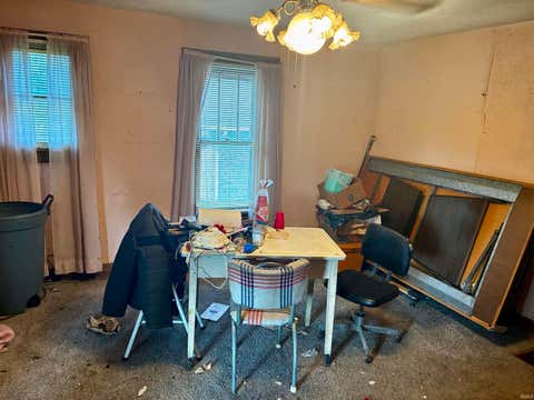 Tiny photo for 130 S Jefferson Street, Princeton, IN 47670 (MLS # 202635307)