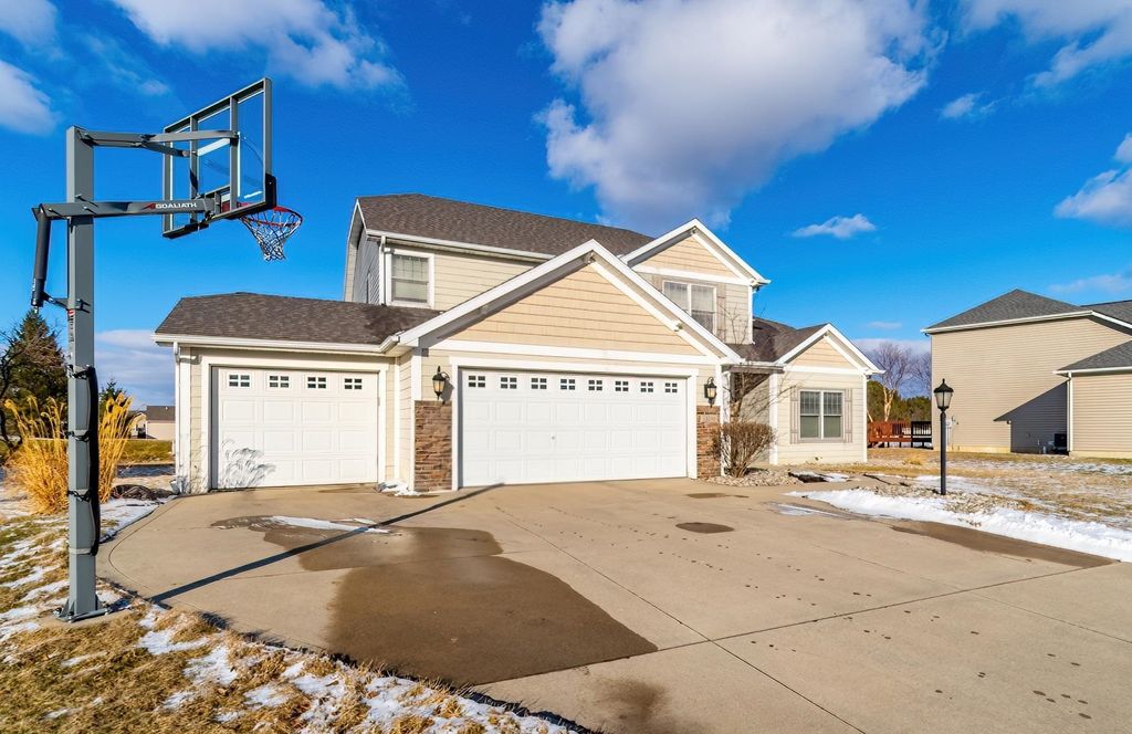 Photo of 13210 Plumbago Court, Fort Wayne, IN 46814 (MLS # 202605927)