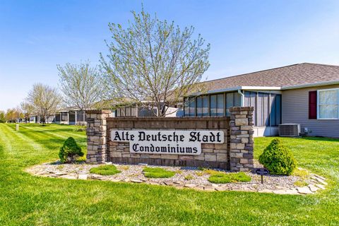 Tiny photo for 513 S Eighth Avenue, Haubstadt, IN 47639 (MLS # 202612398)