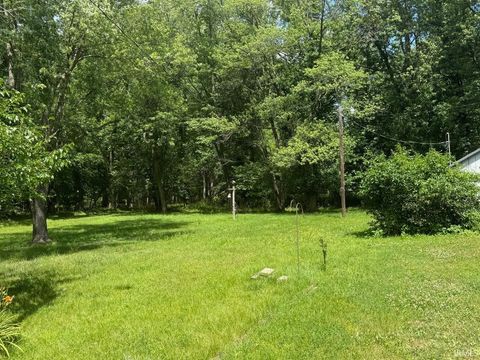 Tiny photo for 436 S 80 East, Winamac, IN 46996 (MLS # 202506387)