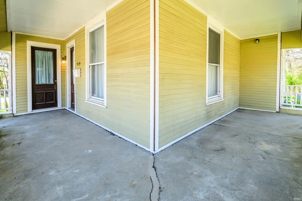 Photo of 719 W 11th Street, Bloomington, IN 47404 (MLS # 202613429)