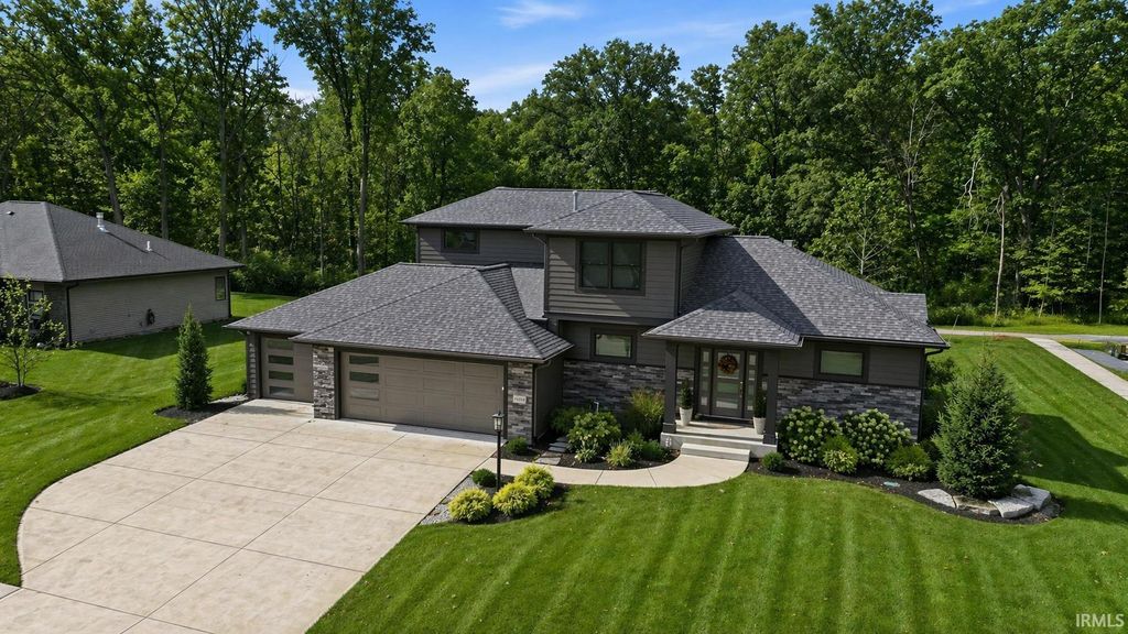 Photo of 14379 Whisper Rock Boulevard, Fort Wayne, IN 46845 (MLS # 202614515)