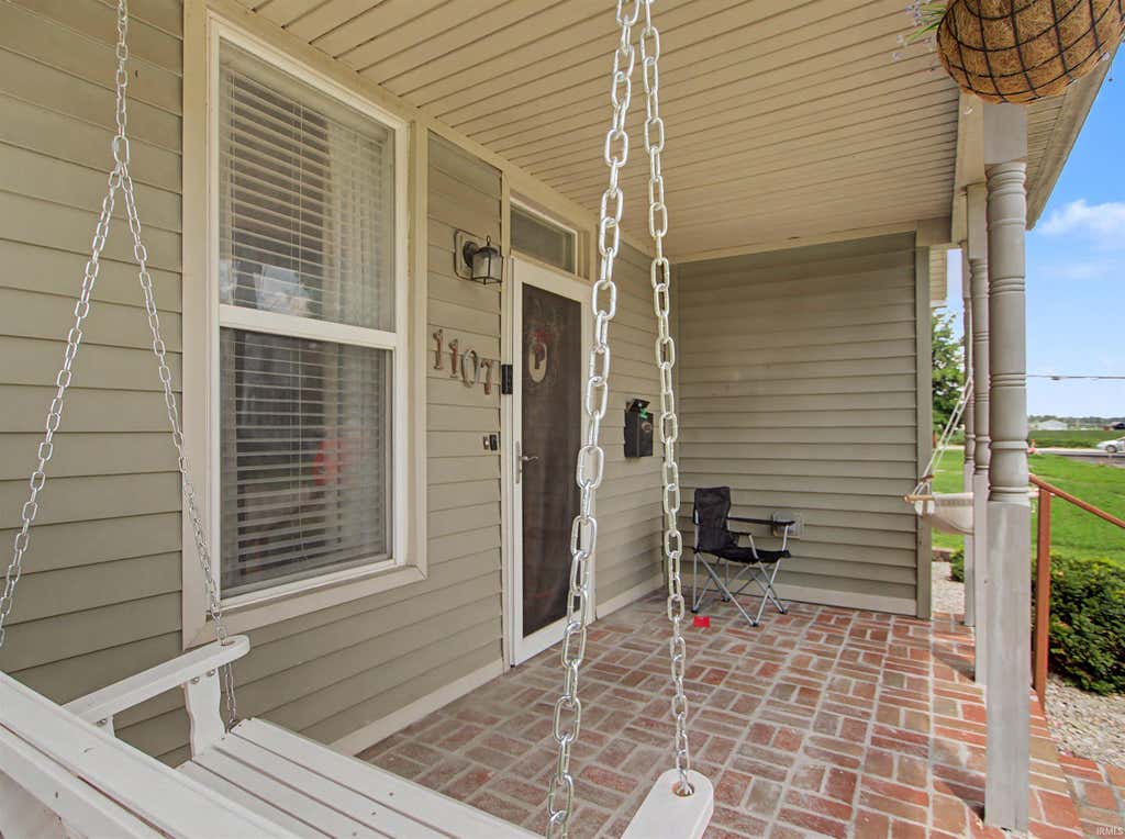 Photo of 1107 E 5th Street, Mount Vernon, IN 47620 (MLS # 202632532)