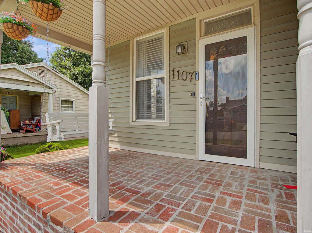 Photo of 1107 E 5th Street, Mount Vernon, IN 47620 (MLS # 202632532)