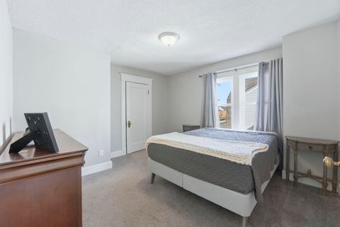 Tiny photo for 2202 Crescent Avenue, Fort Wayne, IN 46805 (MLS # 202543782)