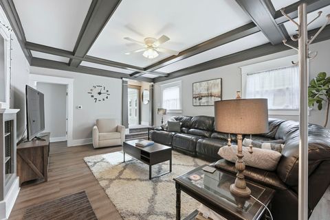 Tiny photo for 2202 Crescent Avenue, Fort Wayne, IN 46805 (MLS # 202543782)