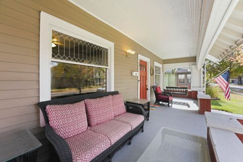 Tiny photo for 2202 Crescent Avenue, Fort Wayne, IN 46805 (MLS # 202543782)