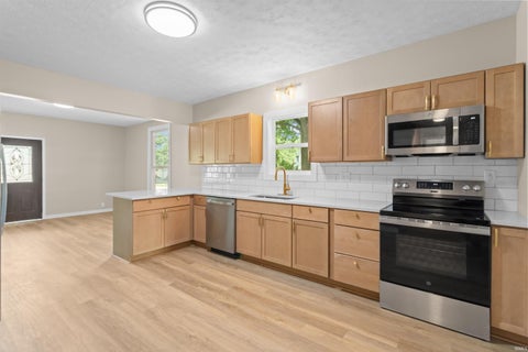 Tiny photo for 709 E MAIN Street, Greentown, IN 46936 (MLS # 202638095)