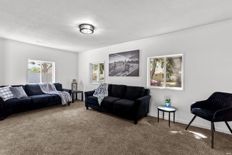 Tiny photo for 1616 Columbus Boulevard, Kokomo, IN 46901 (MLS # 202532751)