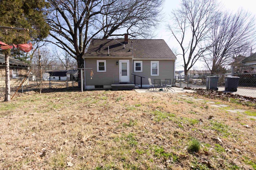 Photo of 1620 N Dexter Avenue, Evansville, IN 47711 (MLS # 202605751)