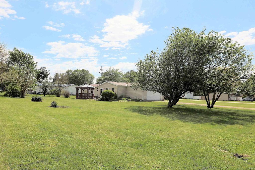 Photo of 586 N Jackson Street, Andrews, IN 46702 (MLS # 202616750)