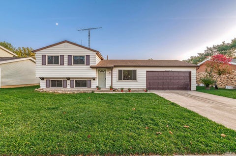 Tiny photo for 1942 Thornhill Drive, South Bend, IN 46614 (MLS # 202643855)
