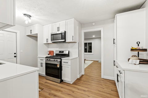 Tiny photo for 1942 Thornhill Drive, South Bend, IN 46614 (MLS # 202643855)